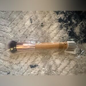 Tarte foundation brush $34retail